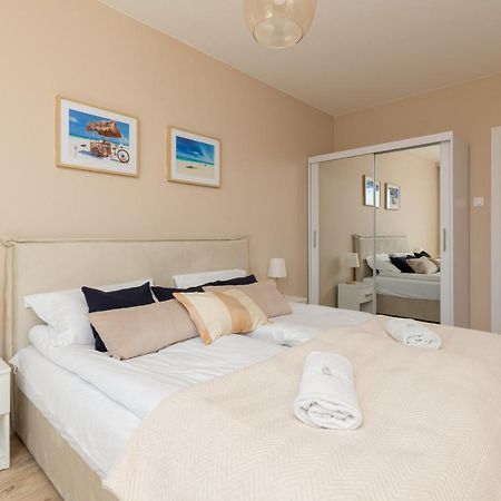 Apartament Sea Waves With Park View By Noclegi Renters Gdańsk Exteriör bild
